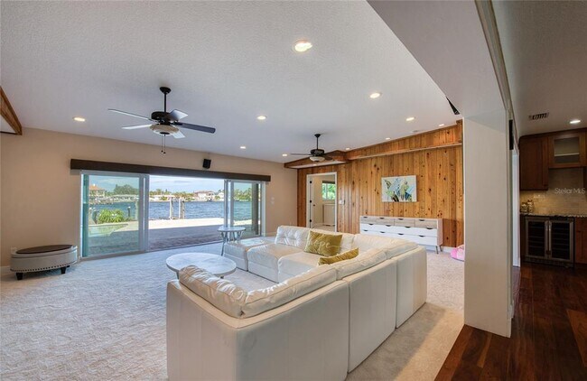 Building Photo - 4222 Miller Dr