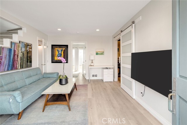 Building Photo - 208 Longfellow Ave