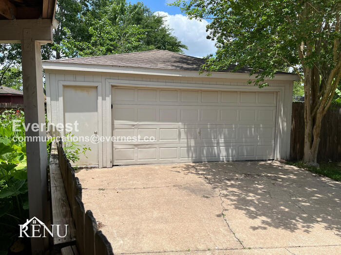 Building Photo - 10223 Sageaspen Ln