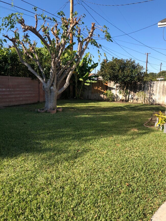 Building Photo - 14331 Cedarwood St