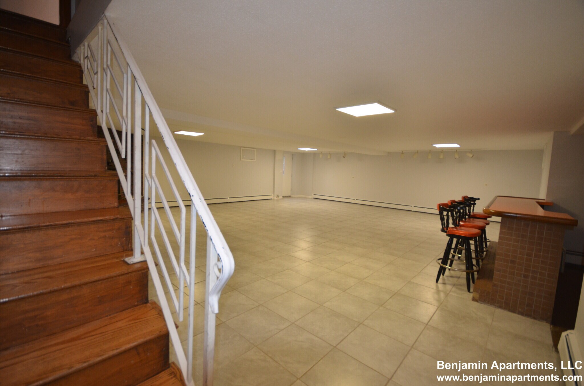 Building Photo - 20 Mossdale Rd