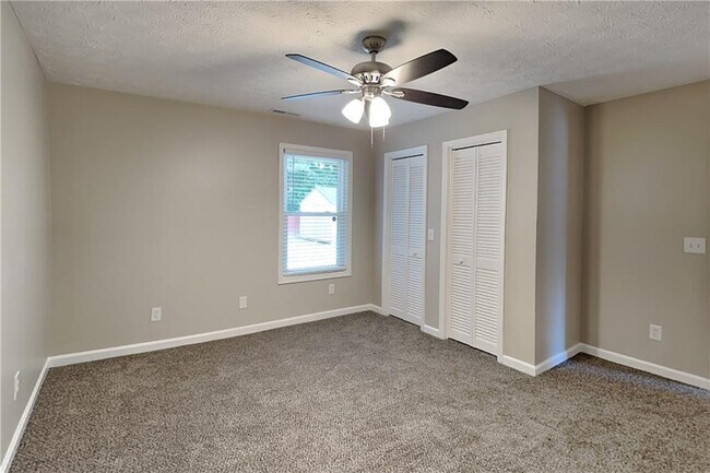 Building Photo - 979 Tyrell Dr
