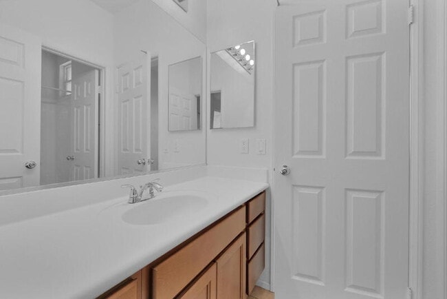 Building Photo - 1423 Caminito Garibay