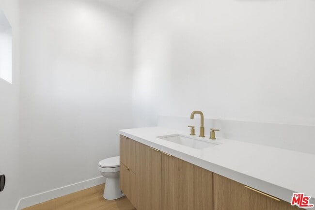 Building Photo - 2837 Redondo Blvd