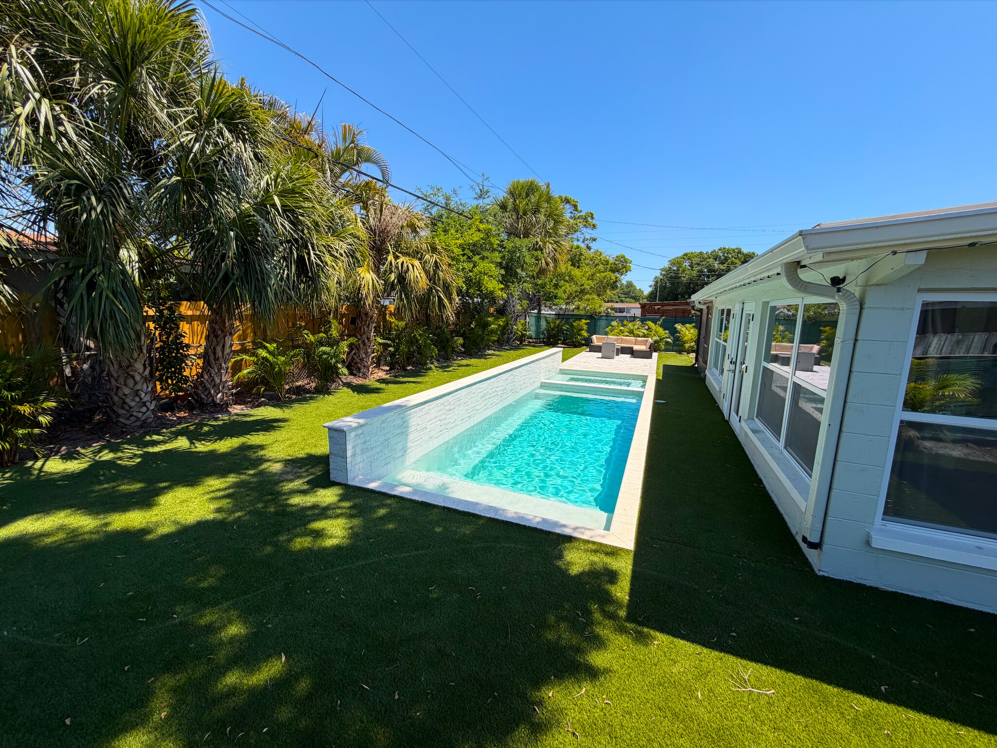 Building Photo - 5813 26th Ave N