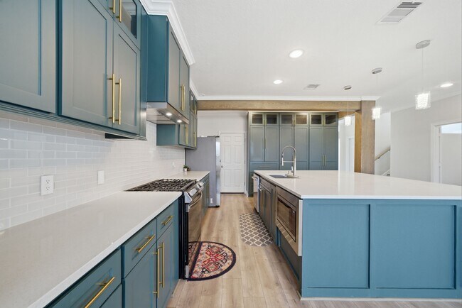 Building Photo - 1413 Whispering Pines Dr