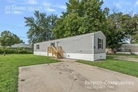Building Photo - 20 Grand Valley Dr
