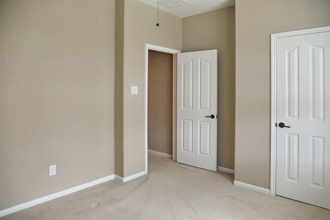Building Photo - 9242 Solvista Pass Ln