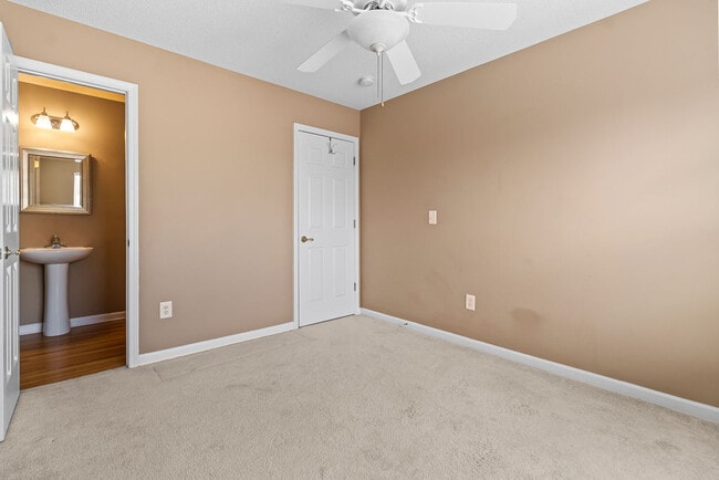 Building Photo - Chadbury House