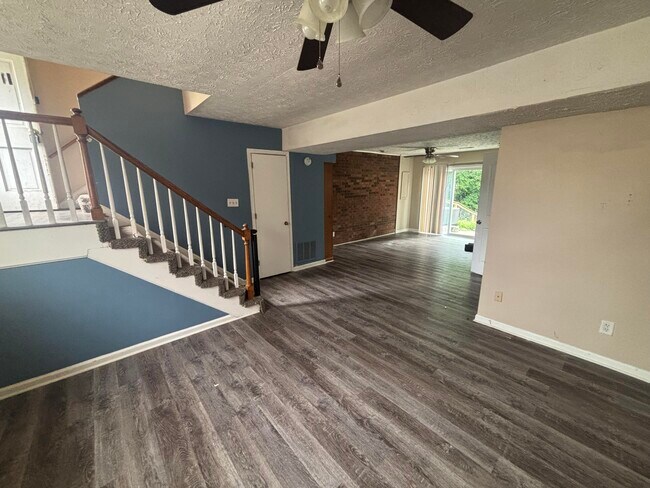 Building Photo - 3697 Crosby Dr