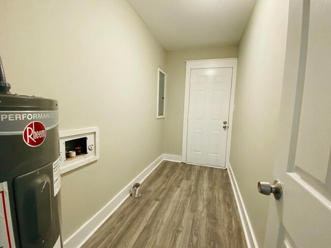 Building Photo - 1410 E Grundy St