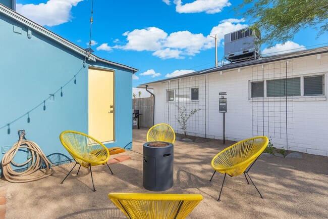 Building Photo - 1407 E McKinley St