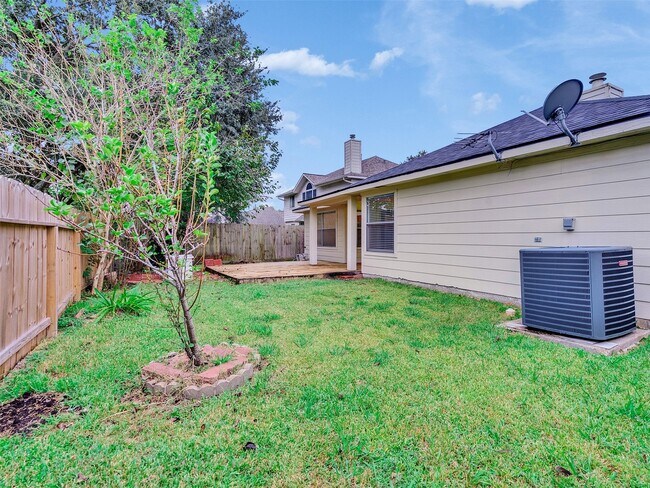 Building Photo - 16715 Lighthouse View Dr