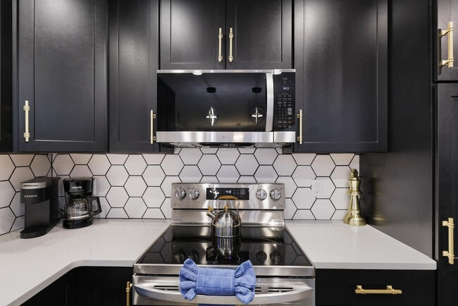 Building Photo - 126 Petrarch Trail