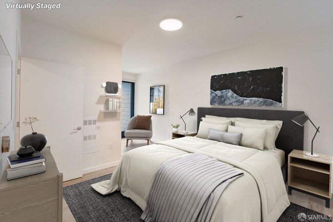 Building Photo - 451 Donahue St