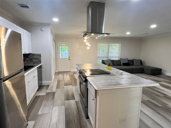 Building Photo - 4407 Kevinkay Dr