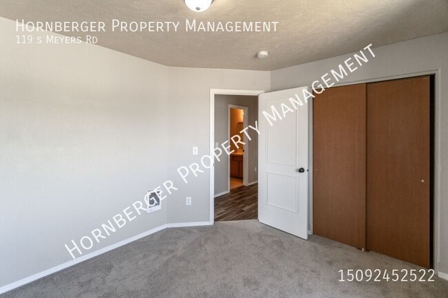 Building Photo - 119 S Meyers Rd