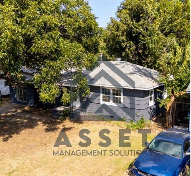 Building Photo - RENT TO OWN – Warr Acres!