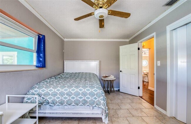 Building Photo - 4222 Miller Dr