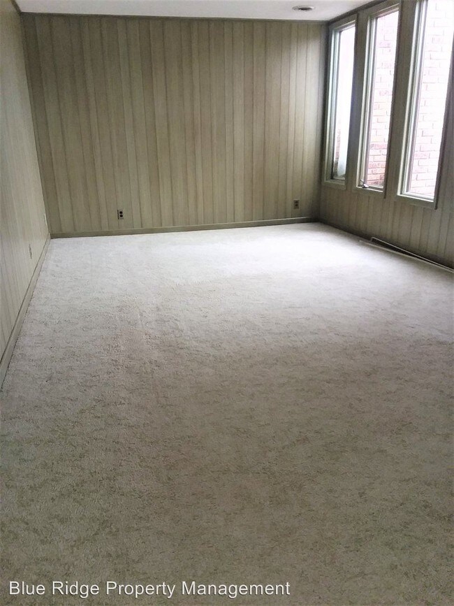 Building Photo - 2 br, 2.5 bath House - 154 Ridge Haven Drive