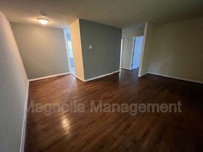 Building Photo - 1212 Parham St
