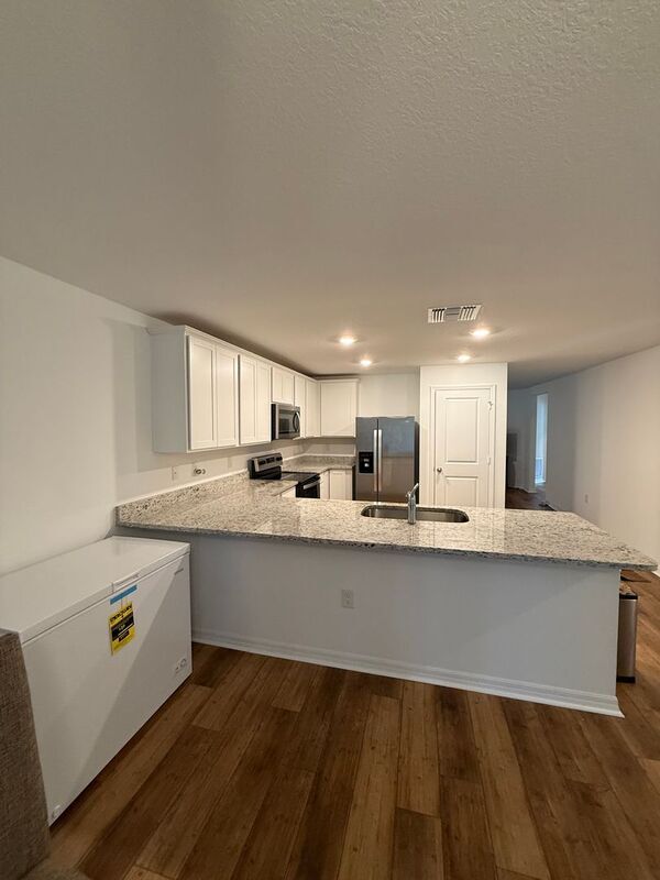 Building Photo - 29824 Fedora Cir