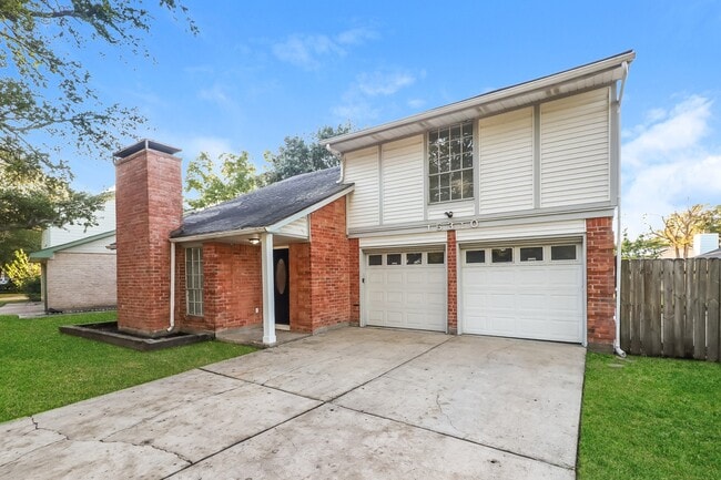 Building Photo - 15310 Meadow Village Dr