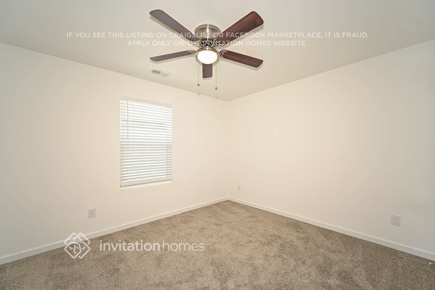 Building Photo - 271 W Millbrook Dr