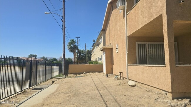 Building Photo - 38551 10th St E