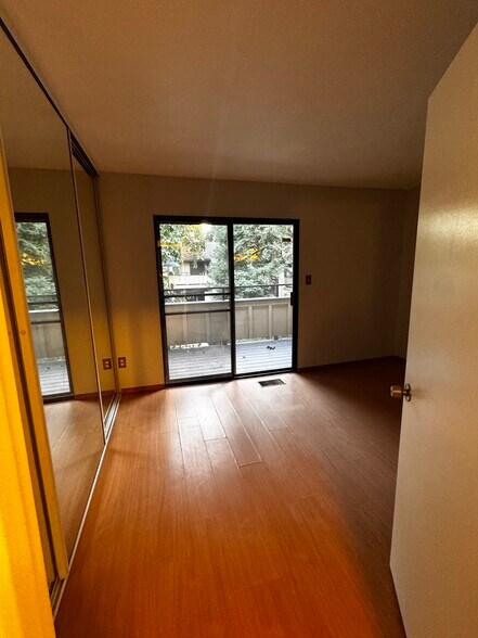 Building Photo - 2161 Northwood Cir