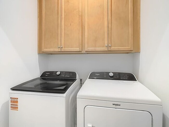 Building Photo - Brand New Luxury Town House in Island Village a Celebration, FL maintenance free community.