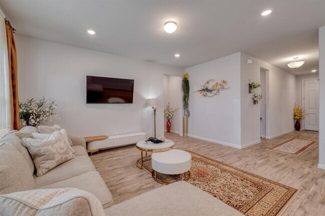 Building Photo - 19425 Forman Dr