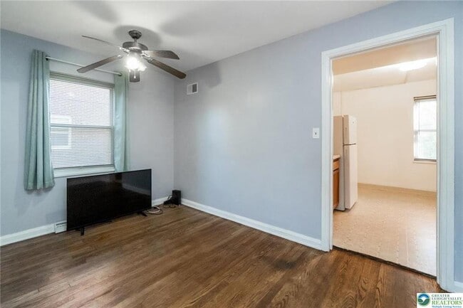 Building Photo - 240 Palmer St