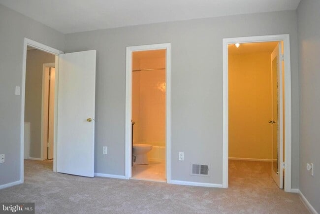 Building Photo - 1 Ingleside Ct