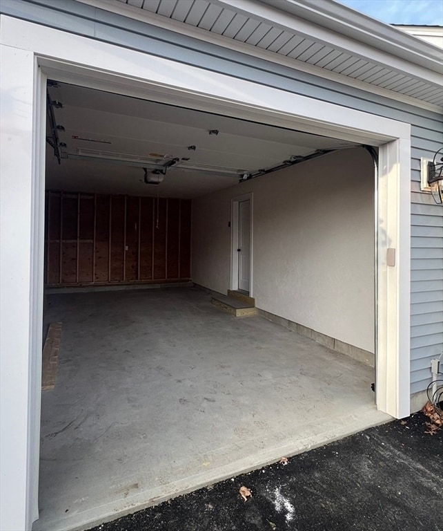 Building Photo - 1 US-1