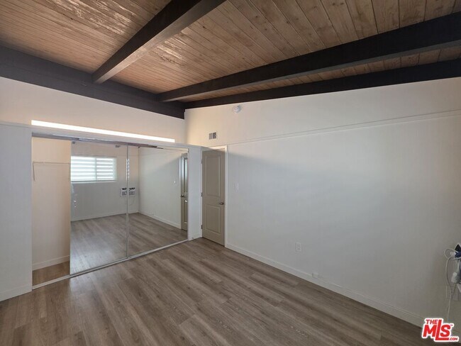 Building Photo - 11021 Missouri Ave