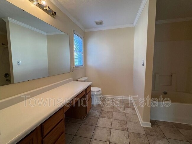 Building Photo - 5838 Bear Creek Cir