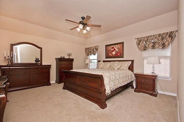Building Photo - 859 Llano Dr