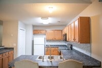 Building Photo - 33 Oak Lake Ct