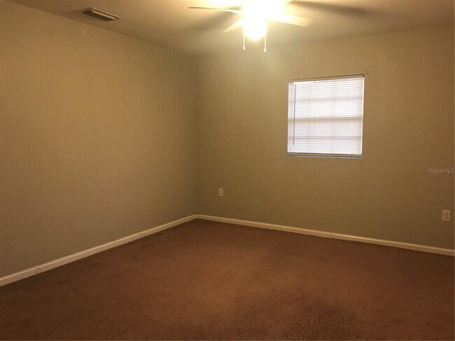 Building Photo - 4012 W Fairview Heights