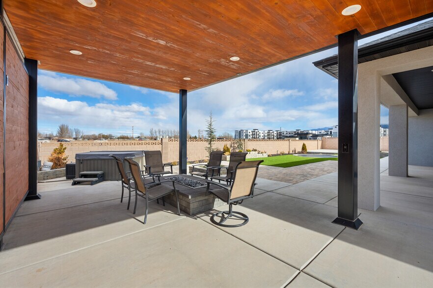 Building Photo - 4420 W 300 N