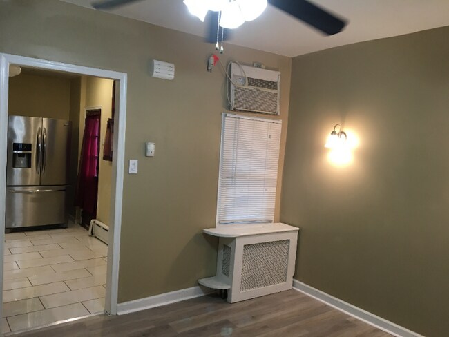 Building Photo - 1143 Rosalie St