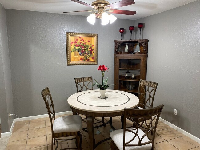 Building Photo - 6614 Long Meadow Dr