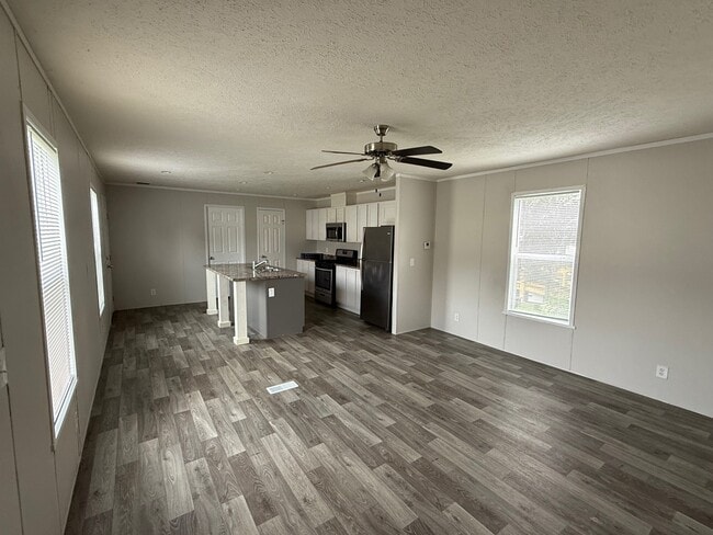 Building Photo - 511 Petty coat Dr. -