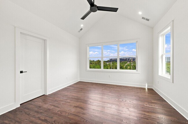 Building Photo - 508 Waycross Dr