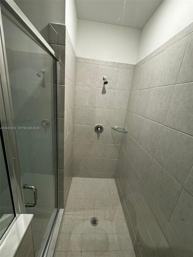Building Photo - 285 SW 159th Ln