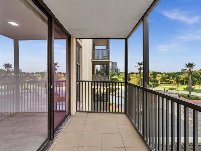 Building Photo - 20301 W Country Club Dr