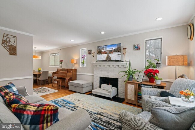 Building Photo - 3903 Whispering Ln