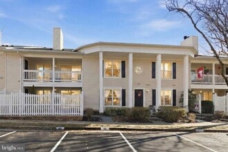 Building Photo - 10195 Ashbrooke Ct