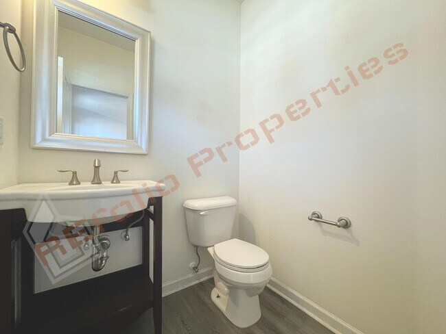 Building Photo - Great Location! 2 Story 3 Bedroom 1 Car-Garage End Unit Town Home with Community Pool  @ 55 James...